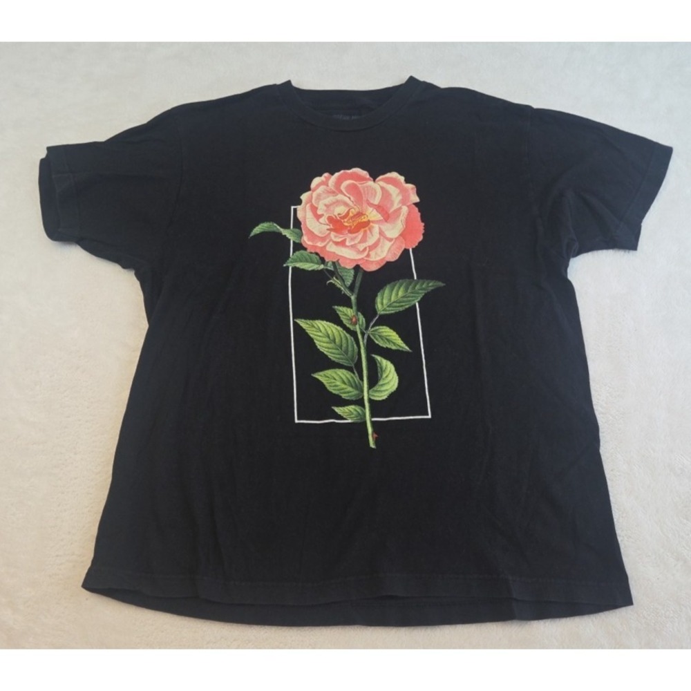 Shawn Mendes Womens Size Large The Tour Black Floral Short Sleeve T Shirt